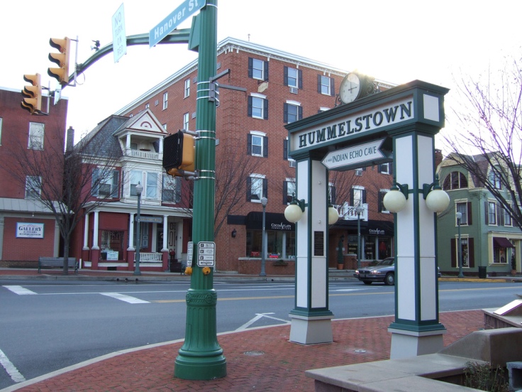 Hummelstonw Square. Photo by Jayu from Harrisburg, PA, U.S.A. (Hummelstown, Pennsylvania) [CC BY-SA 2.0 (http://creativecommons.org/licenses/by-sa/2.0)], via Wikimedia Commons